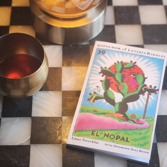 A Little Book of Lotería Riddles - Picture 5 of 6